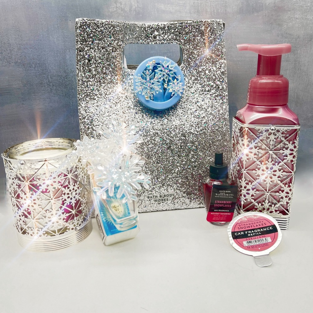 BBW❄️ Strawberry Snowflakes ❄️ 9 piece gift set - Picture 2 of 6